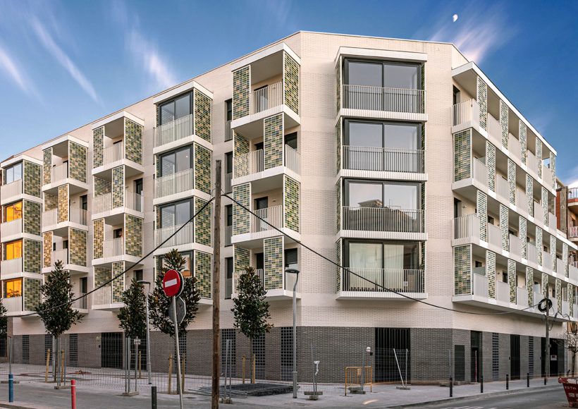 aprestadora-81-87-fachada